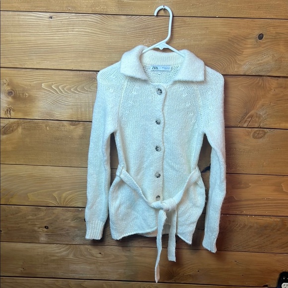 Zara Women's White Cream Sweater Belt Button Up Sm‎ layering casual Evening knit - Picture 1 of 7